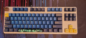 DROP Alt Canvas Edition; GMK Nautilis; Holy Pandas